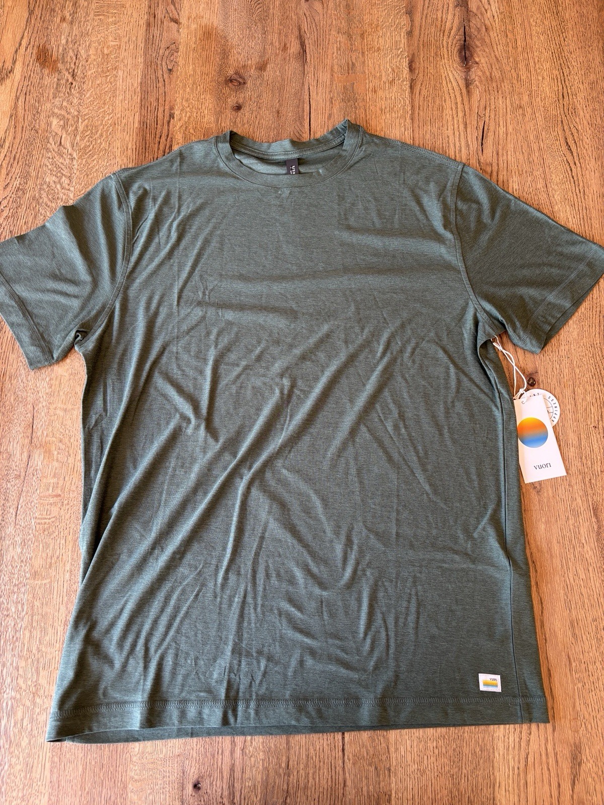 Vuori Men's Strato Tech Tee Large green gallery