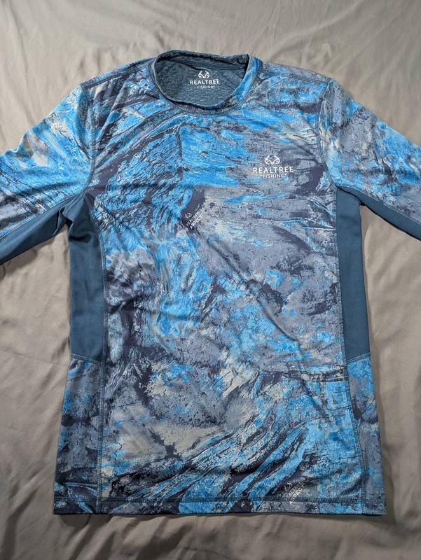 Realtree Fishing Shirt Mens Small Blue Aspect Camo Long Sleeve Reversible Vented gallery