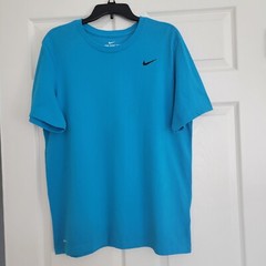 Nike Dri-Fit Blue Short Sleeve Tee Shirt Size Large