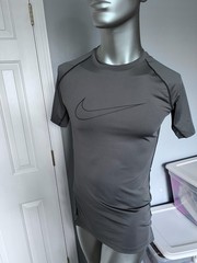 NIKE Pro Men’s Size-L TALL Short Sleeve DRI-FIT TIGHT FIT Swoosh Logo Gray