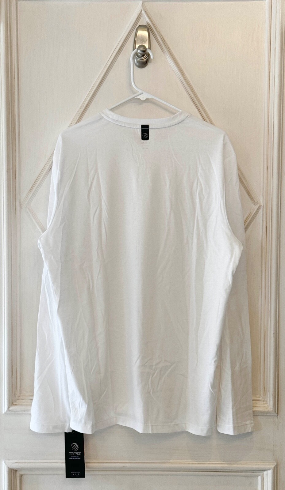 MPG Scott Achieve Essential White Crew Neck Long Sleeve Tee XL NWT gallery