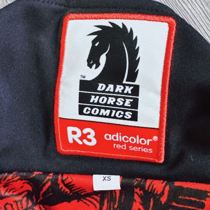 Adidas Originals DARK Horse COMICS Reversible Track Jacket Black Red Kanji XS gallery