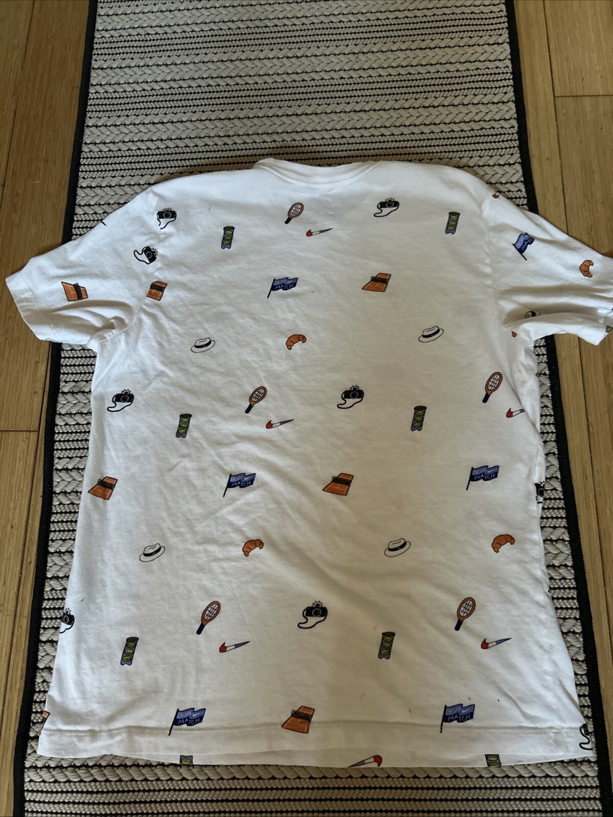 Nike Court Tennis Short Sleeve White T Shirt Large gallery