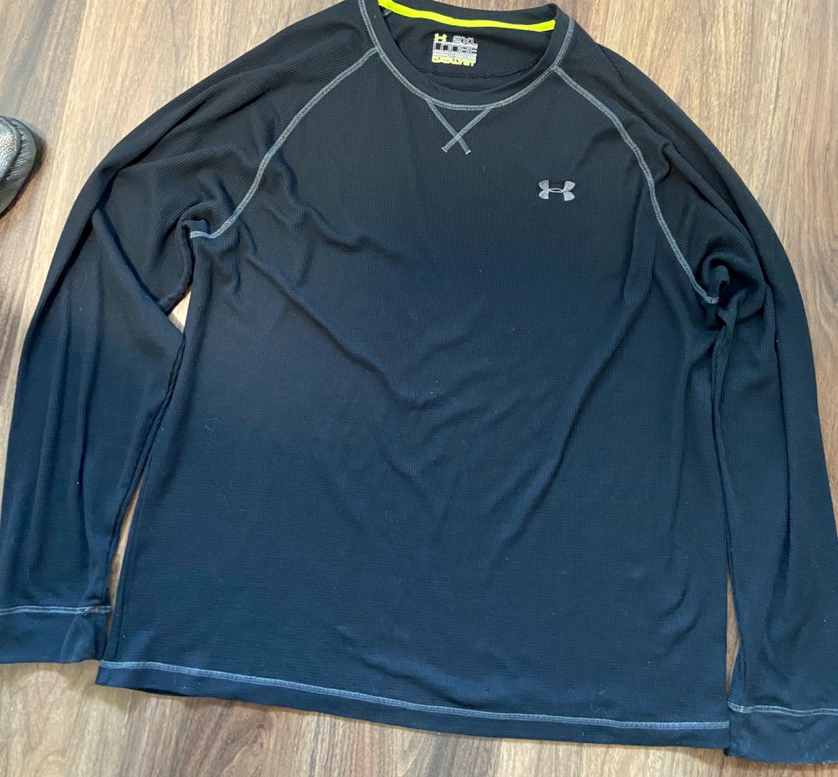 Under Armour Men’s Loose Fit Stretch Black Thermal Long Sleeve Shirt 2XL gallery