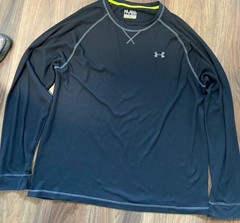 Under Armour Men’s Loose Fit Stretch Black Thermal Long Sleeve Shirt 2XL