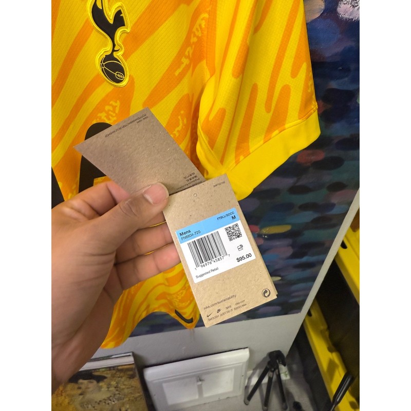 Nike Tottenham Hotspur 24/25 Jersey Yellow Orange Mens Medium gallery