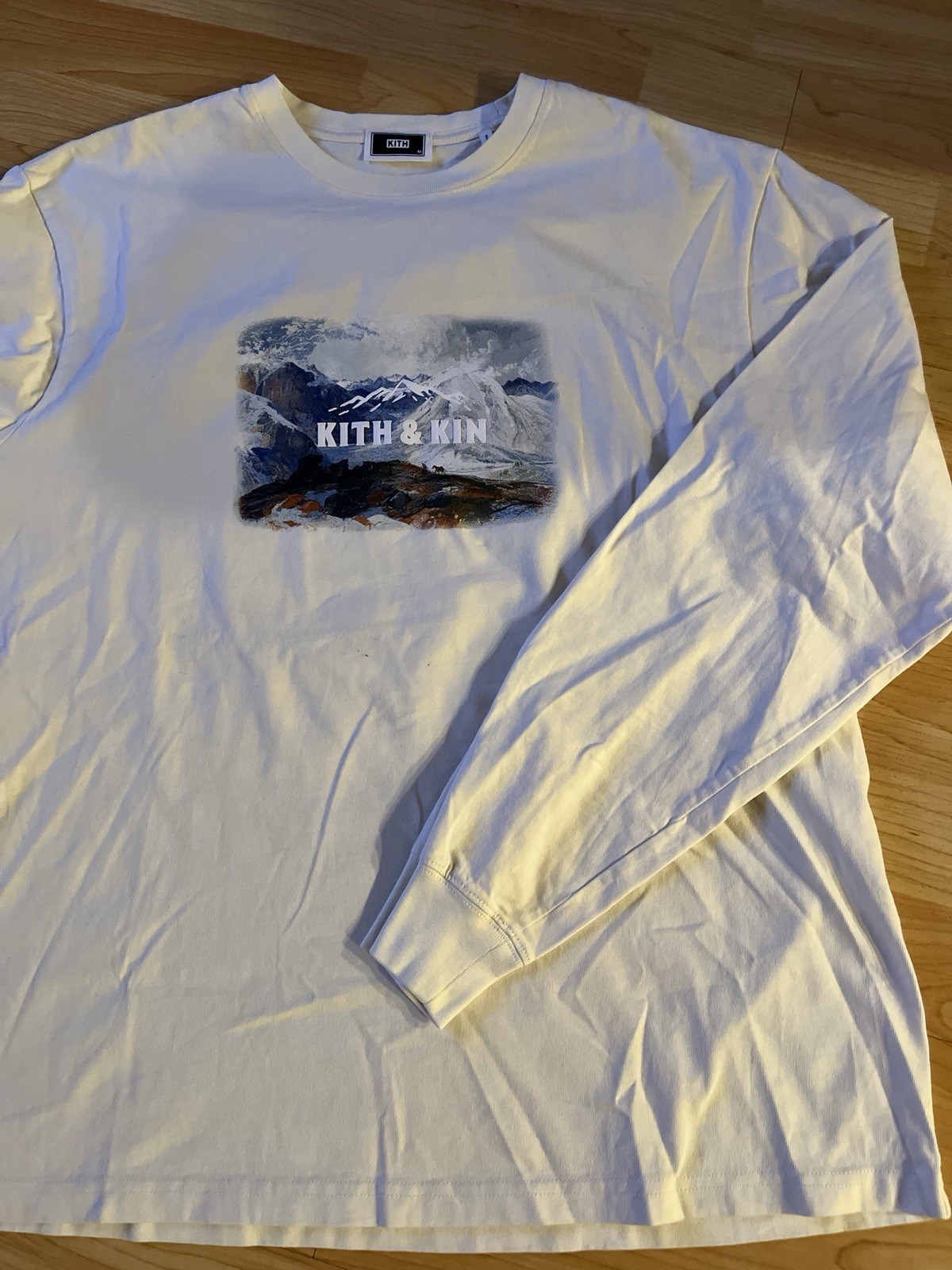 Size M - Kith and Kin Snow Mountain White Cream Long Sleeve 📦FAST SHIPPING📦 gallery