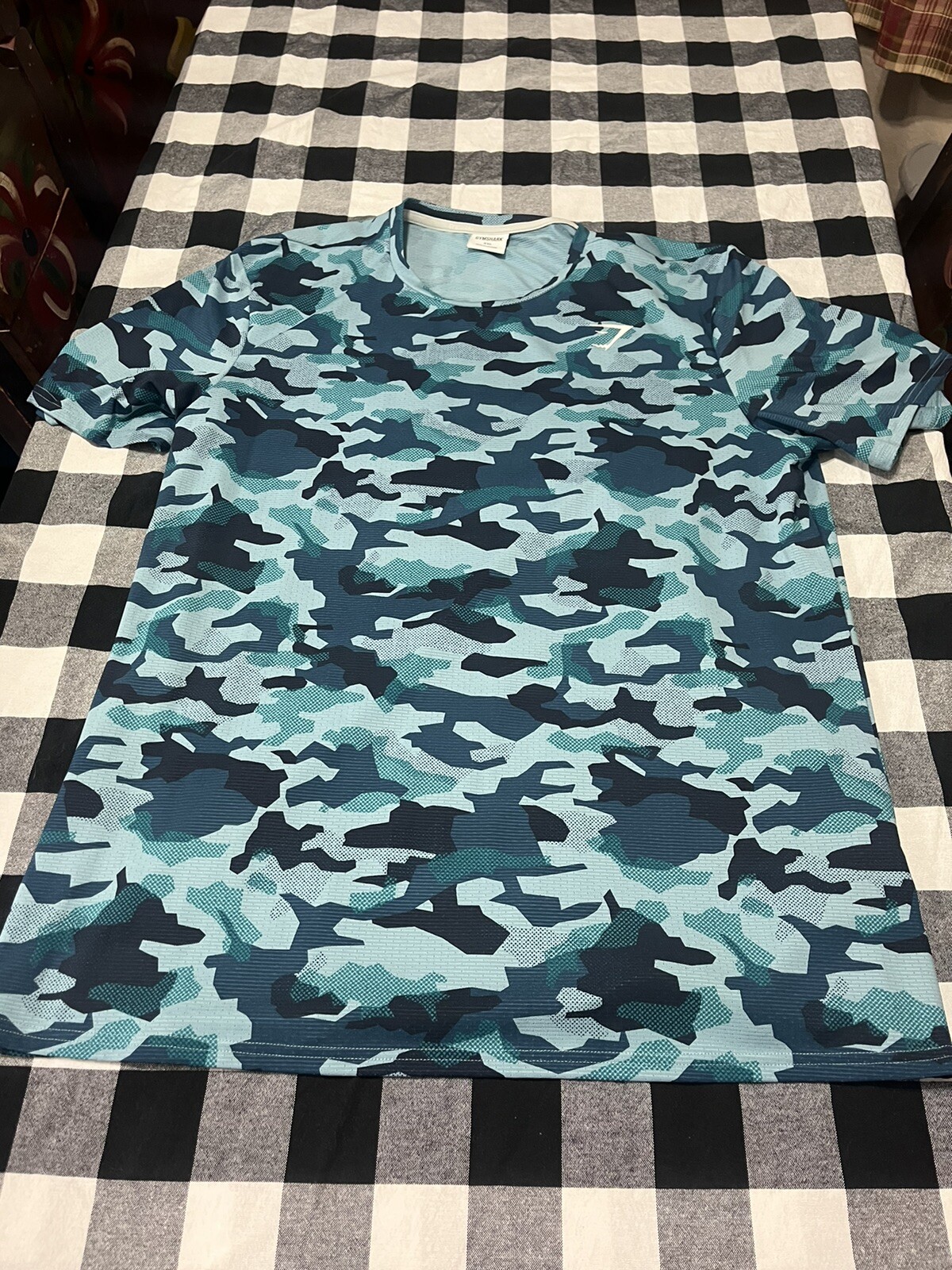 Men's Gymshark Bodybuilding Crossfit Weightlifting Shirt 2XL Camo Ck Measurement gallery