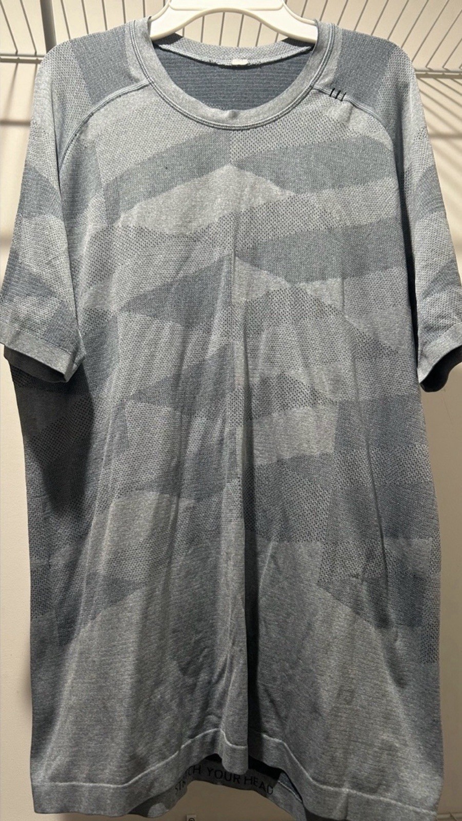 Lululemon Men’s L Slate Blue Grayish Performance Short Sleeve Tee Shirt gallery