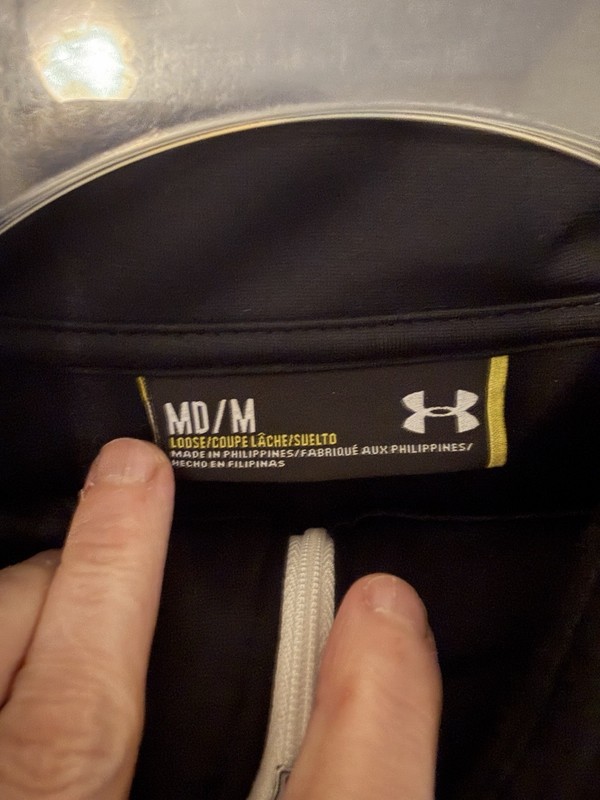 Under Armour Sweater Medium Mens Black Loose All Season Gear Full Zip Pockets M gallery