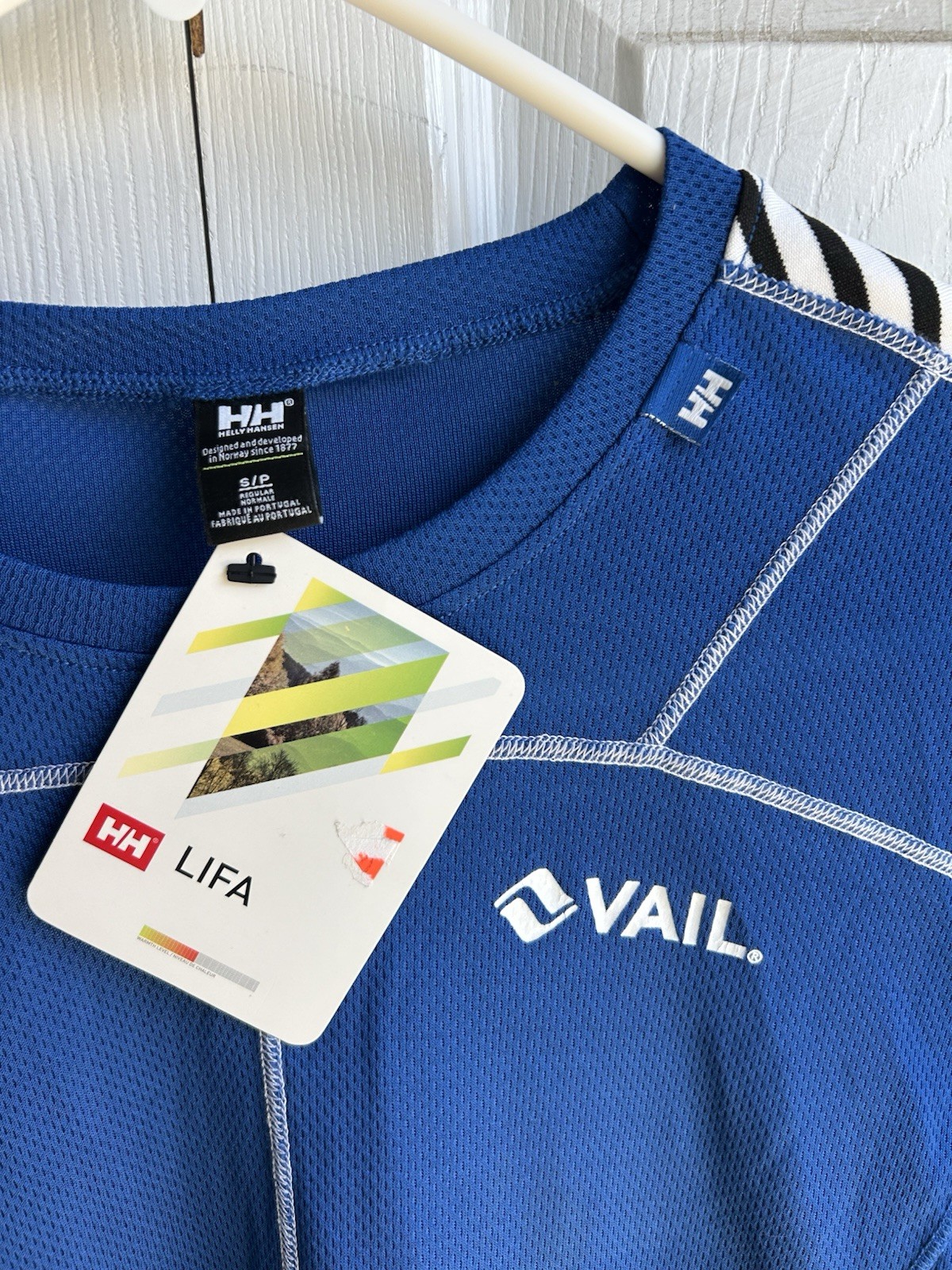 NWT Men’s Helly Hansen Lifa Crew Blue Long Sleeve Shirt Vail Size Small gallery