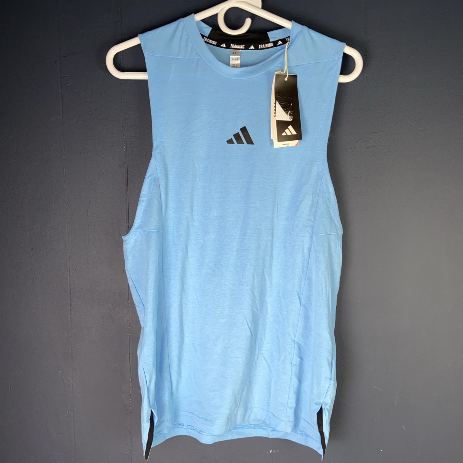 Adidas Men’s Workout Top XS 1 Semi Blue Burst. NWT Has A Dot Stain gallery