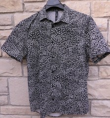 MENS USA SIZE LARGE LULULEMON COMISSION SS SHIRT BLACK AND WHITE