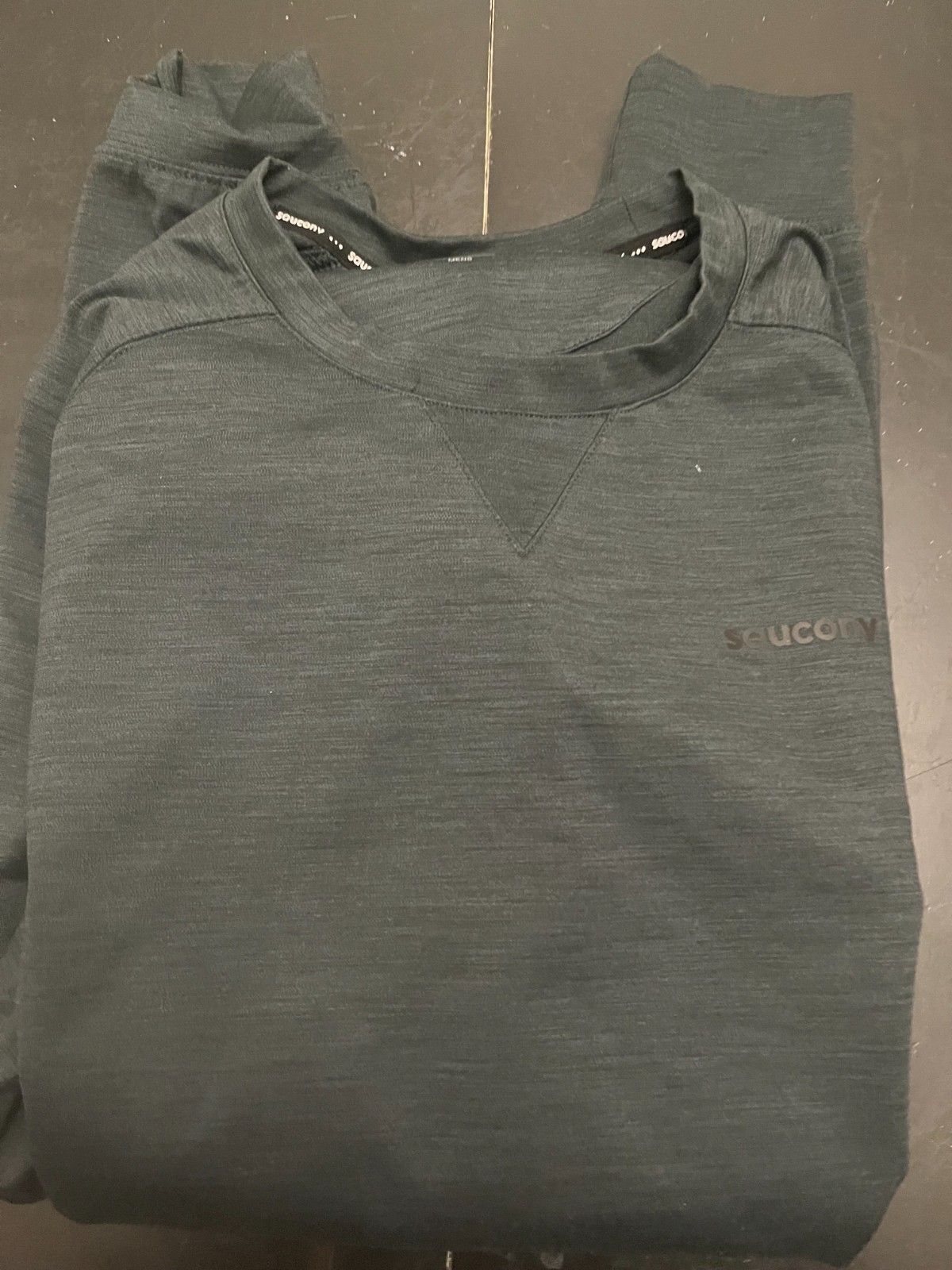 Saucony athletic mens top medium gray gallery