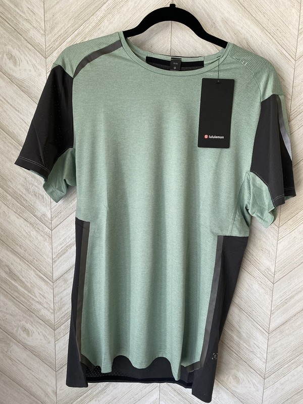 🍋Lululemon Fast Free Elite - Medium🍋 gallery