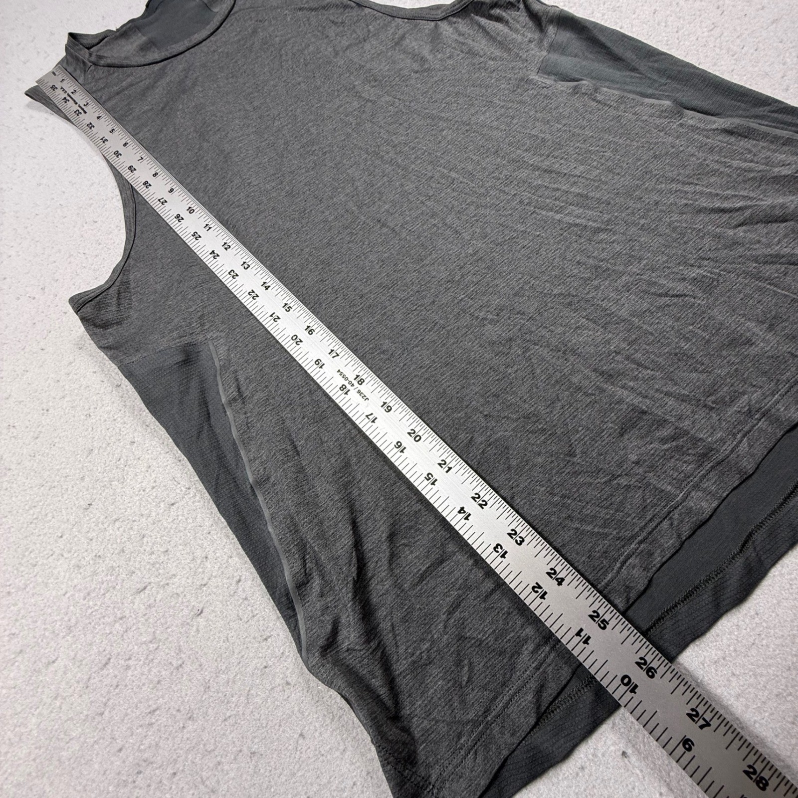 Lululemon Mens Sleeveless Training Tank Top Heathered Charcoal Grey Activewear gallery