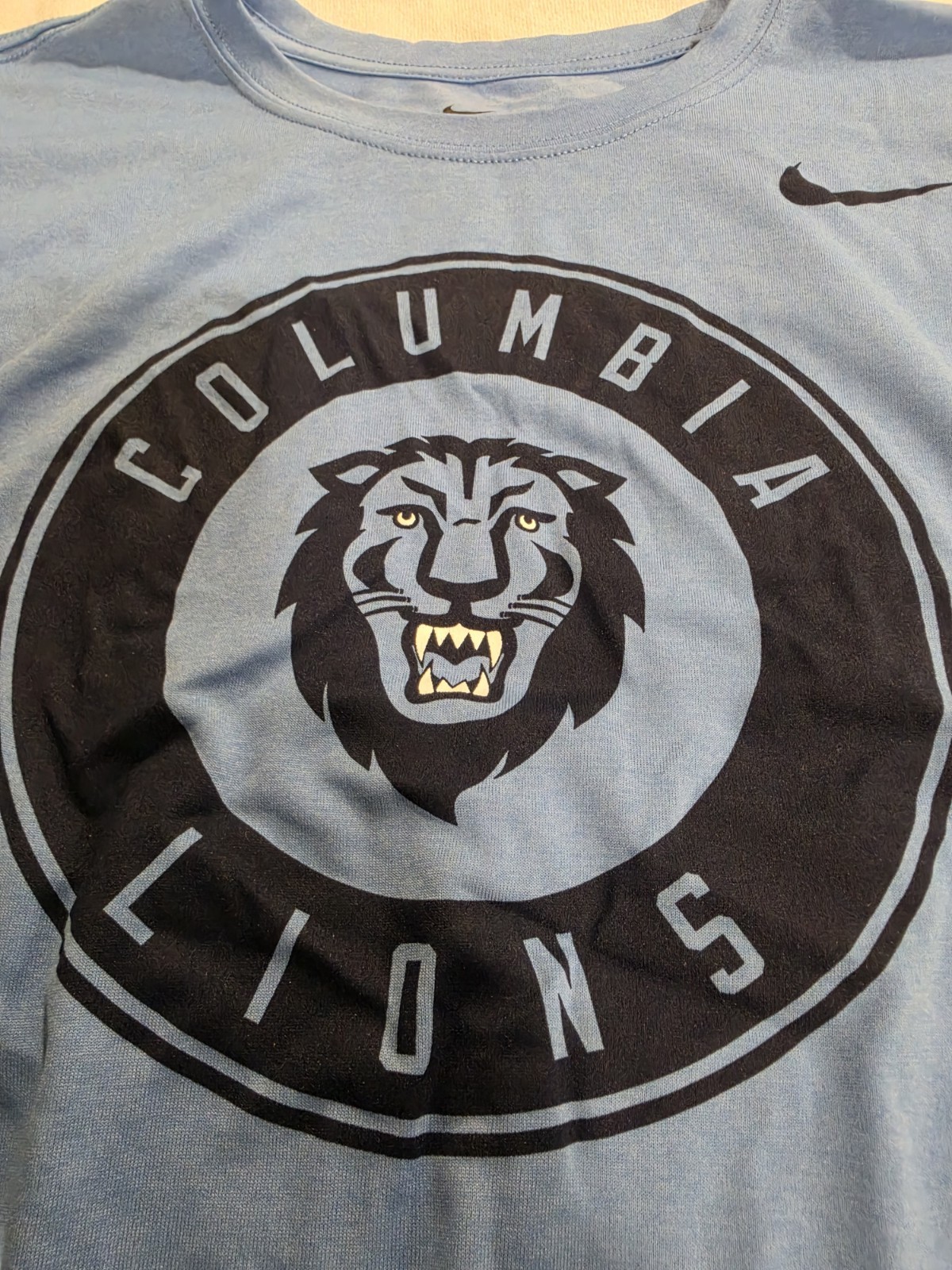 COLUMBIA LIONS PERFORMANCE SHIRT - LARGE - NIKE DRI-FIT - NWT gallery