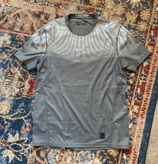 NIKE Hypercool Pro Max Fitted Gray Metallic Silver Men’s LARGE – Worn Once.