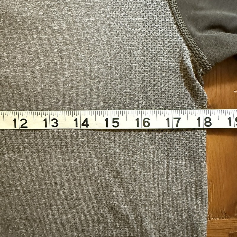 Lululemon Men’s Performance Training T-Shirt gallery