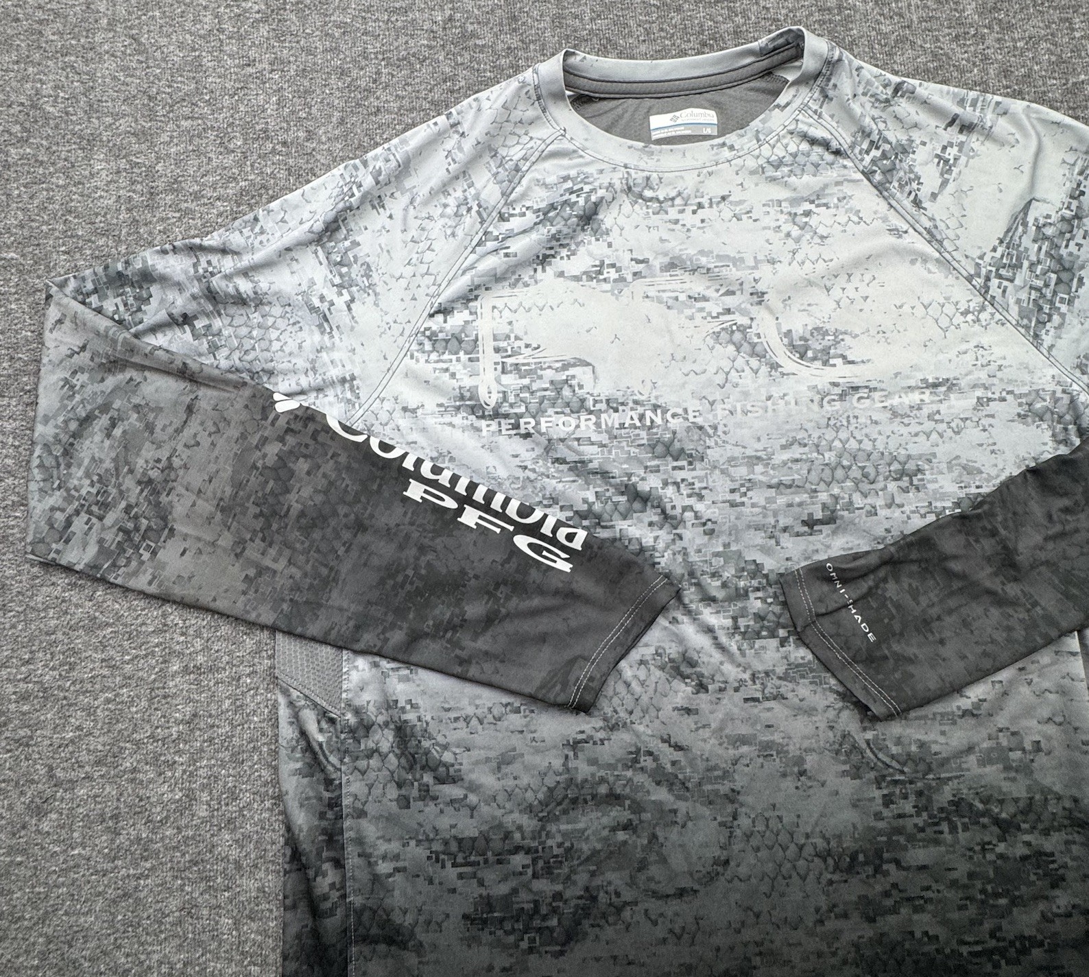 Columbia PFG Super Terminal Tackle Vent Mens Sz L Performance Fishing Omni-Shade gallery