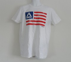 Reebok DELTA FLAG USA TEE Graphic Top Cross Training Gym fit Shirt Mens sz L nwt