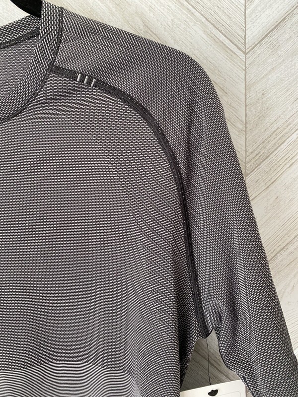 🍋Lululemon Metal Vent Tech SS 2.0 - Medium🍋 gallery