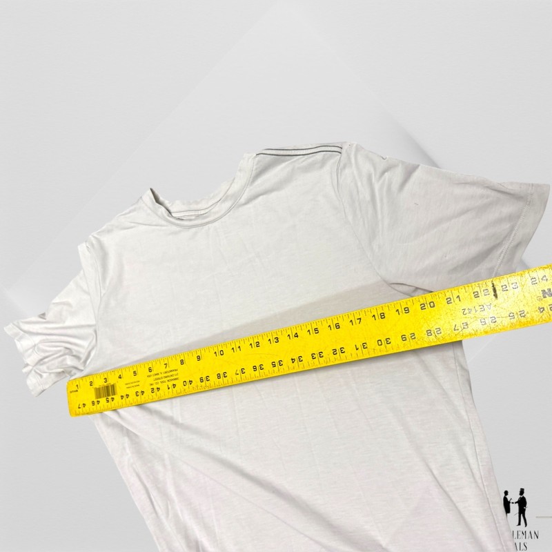 Vuori Shirt Mens M Frost Grey Current Tech Tee Stretch Hiking Running Gym 20 x27 gallery