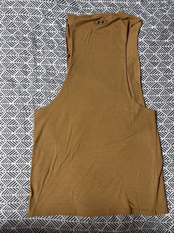 Under Armoir Project Rock Tank Top Iron Paradise Brown Graphic Men’s Size Small gallery