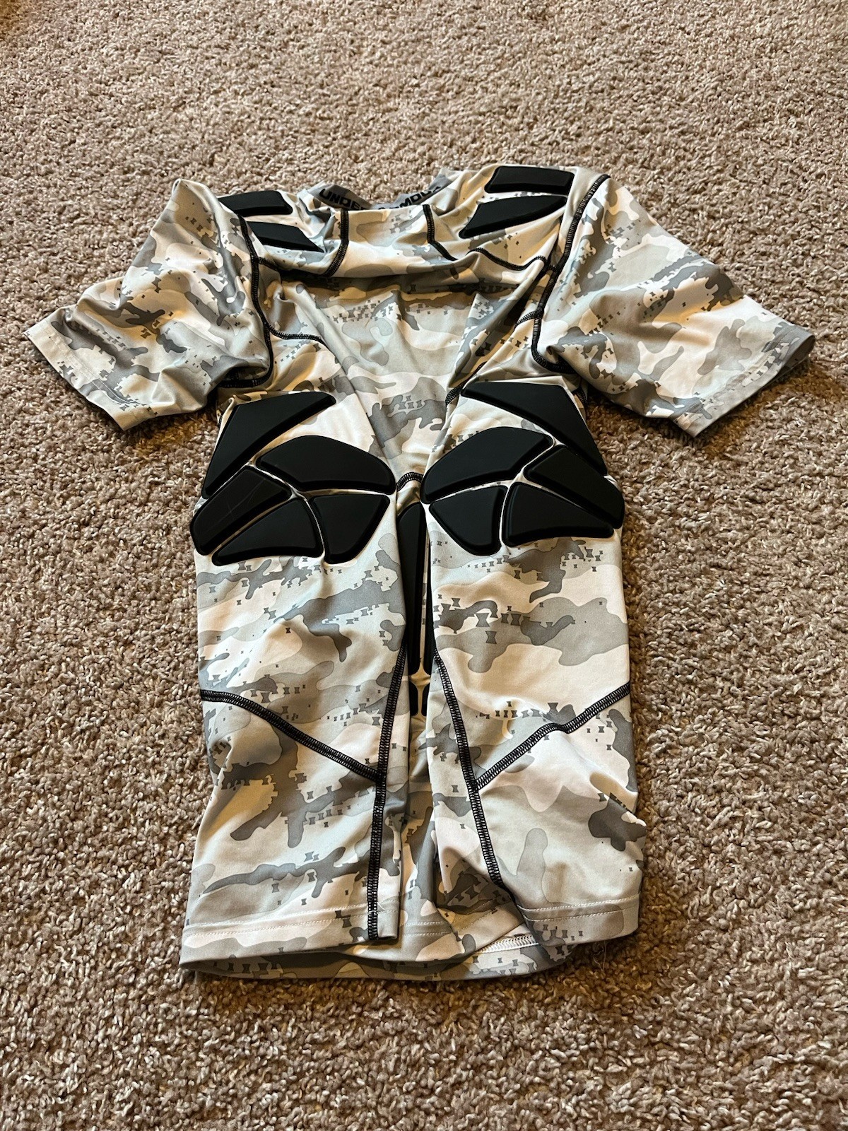 Under Armour Shirt Mens Medium Gray Camo Army Of 11 Padded Compression Football gallery