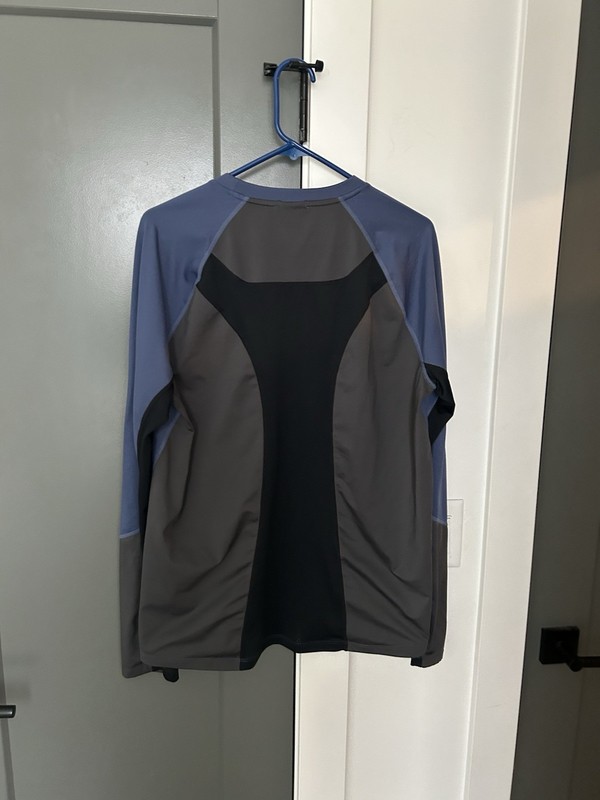 Vintage Oakley Gorpcore Thermo Jersey Long Sleeve Rash Guard Men’s Size Large gallery