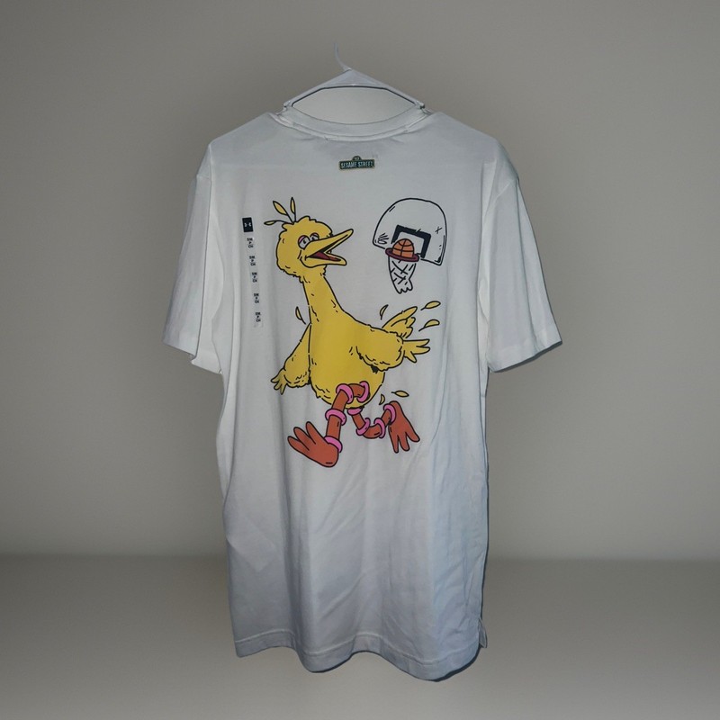 Sample* Small Under Armour Steph Curry x Sesame Street Big Bird Shirt Mens gallery