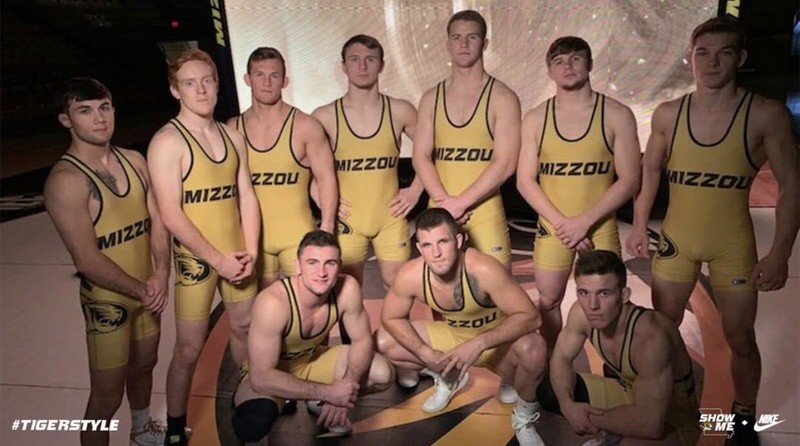 Mens Nike Mizzou Missouri Tigers Team Issued Wrestling T Shirt Small New gallery