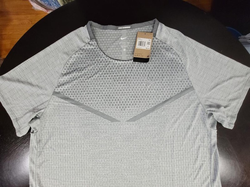 Nike Men's Core Dri-FIT ADV Techknit Short Sleeve Running Shirt DM4753-084 XXL gallery
