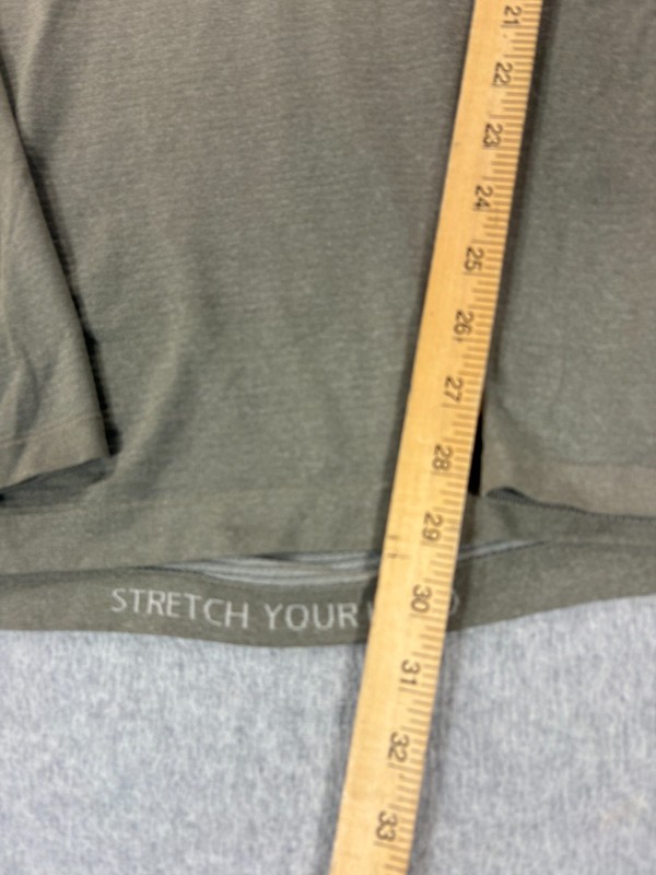 Lululemon Performance Long Sleeve Henley Polo Shirt (Men's XL) Green gallery