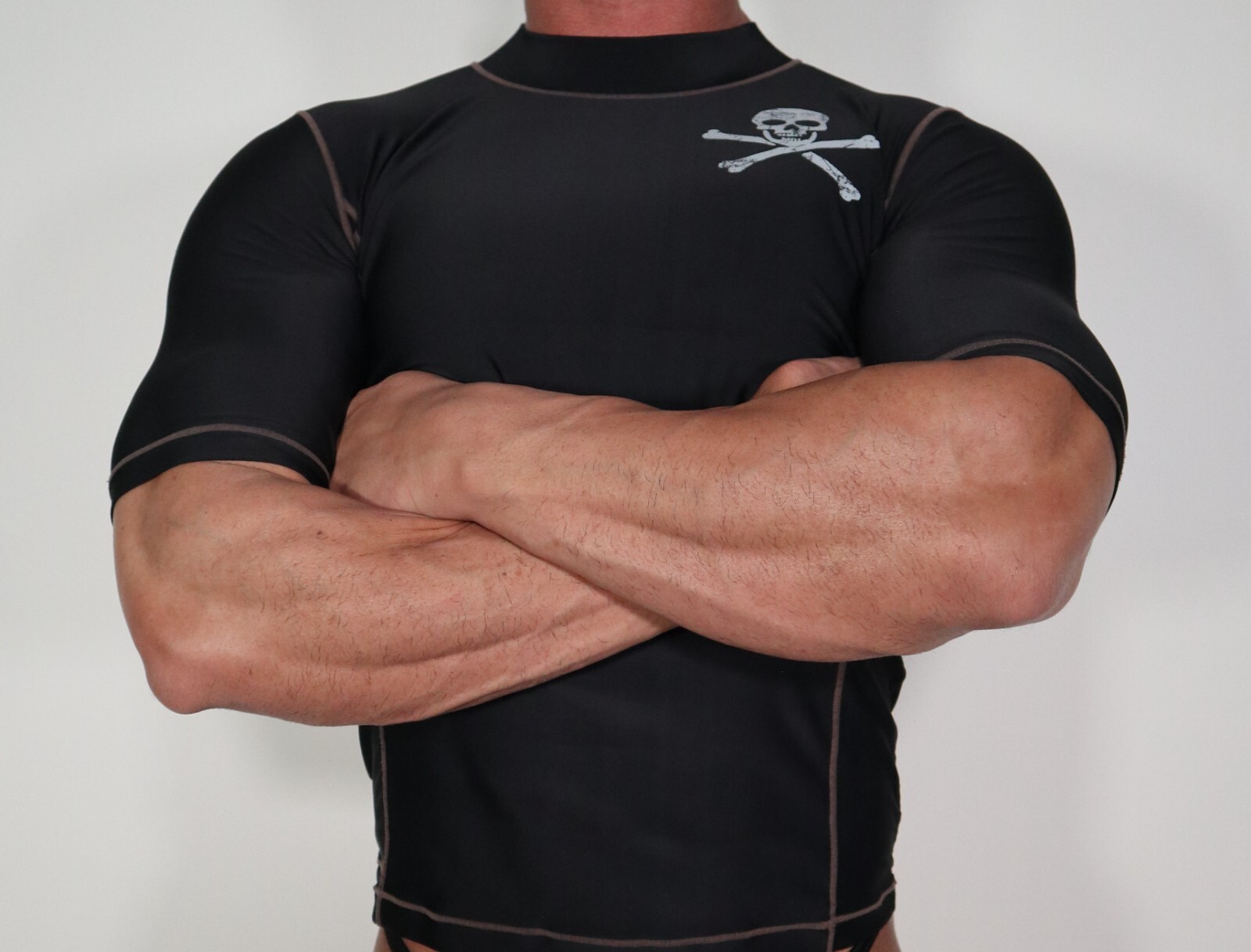 MEN'S BLACK SKULL & BONE SHIRT SIZE XL gallery