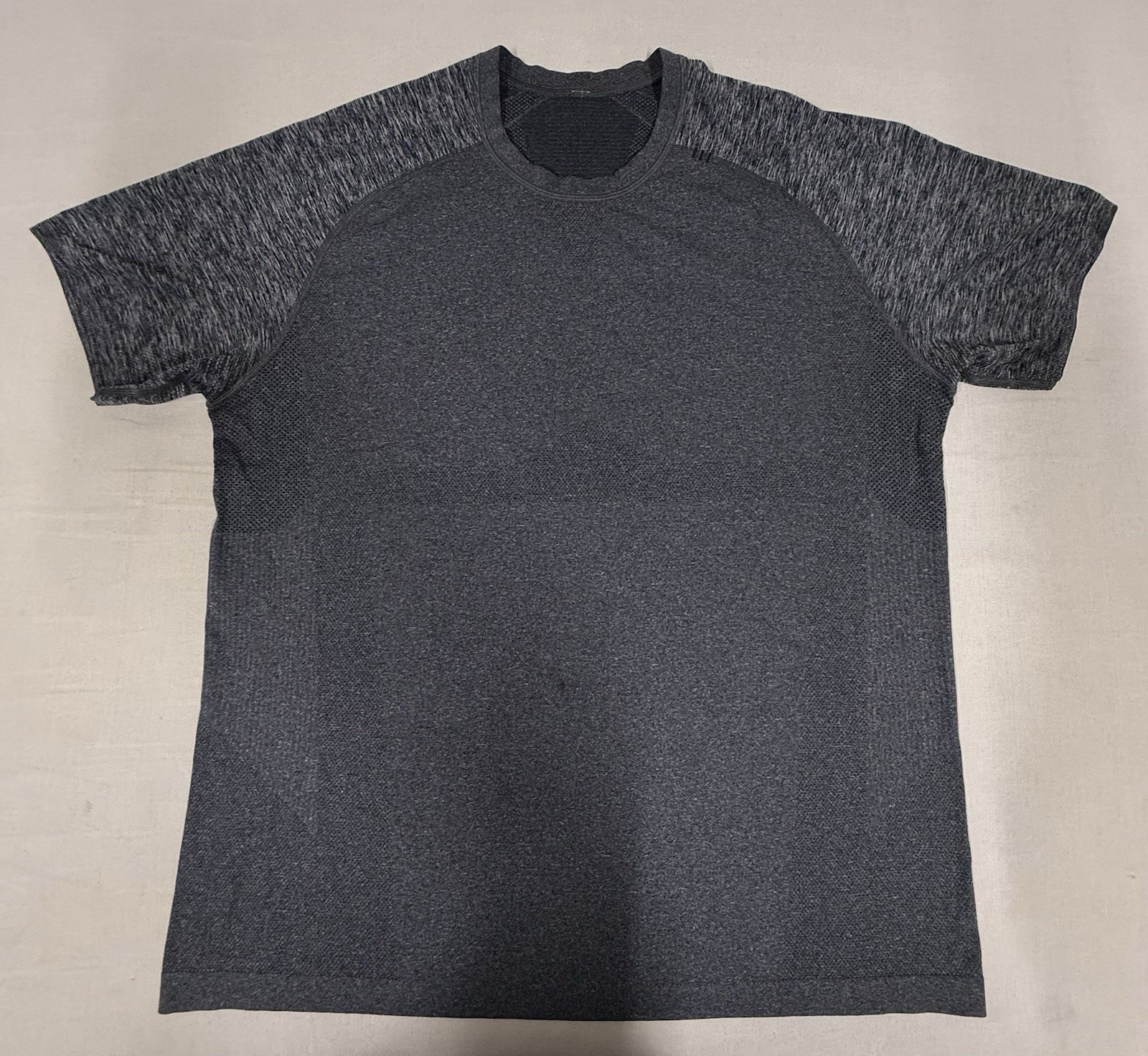Lululemon Metal Vent Tech Shirt Men XL T-Shirt Stretch Your Head Performance 157 gallery