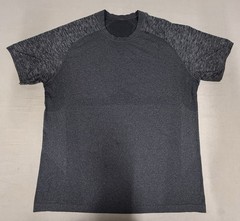 Lululemon Metal Vent Tech Shirt Men XL T-Shirt Stretch Your Head Performance 157