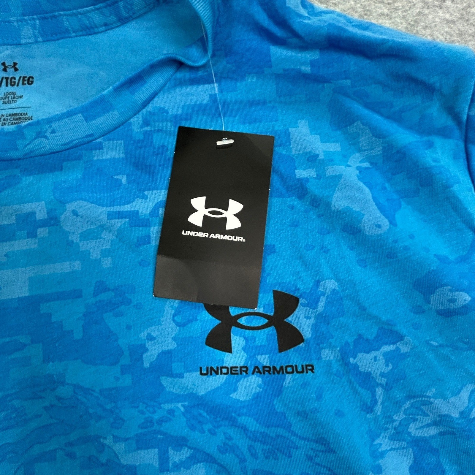 Under Armour Camo Loose Fit Short Sleeve Athletic T-Shirt gallery