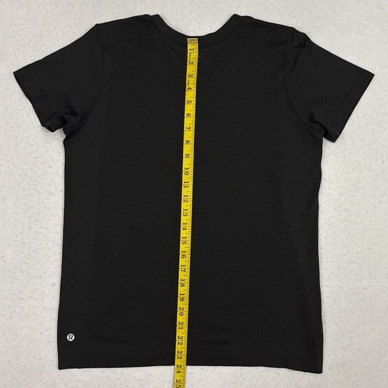 Lululemon Metal Vent Breathe Tee Mens Medium Black Mesh Short Sleeve Running gallery