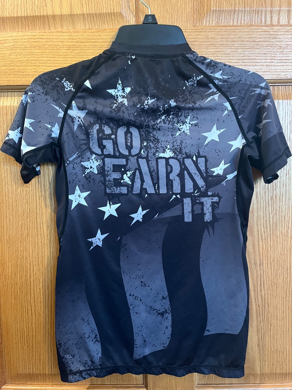 Go Earn It Athletic Graphic Stars Logo Youth Large Black Gray Wrestling T-Shirt gallery