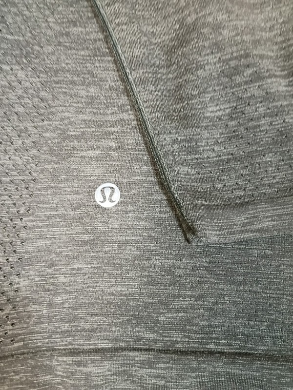 Lululemon Metal Vent Tech Midweight 1/2 Zip Mens Pullover Size L Gray Training gallery