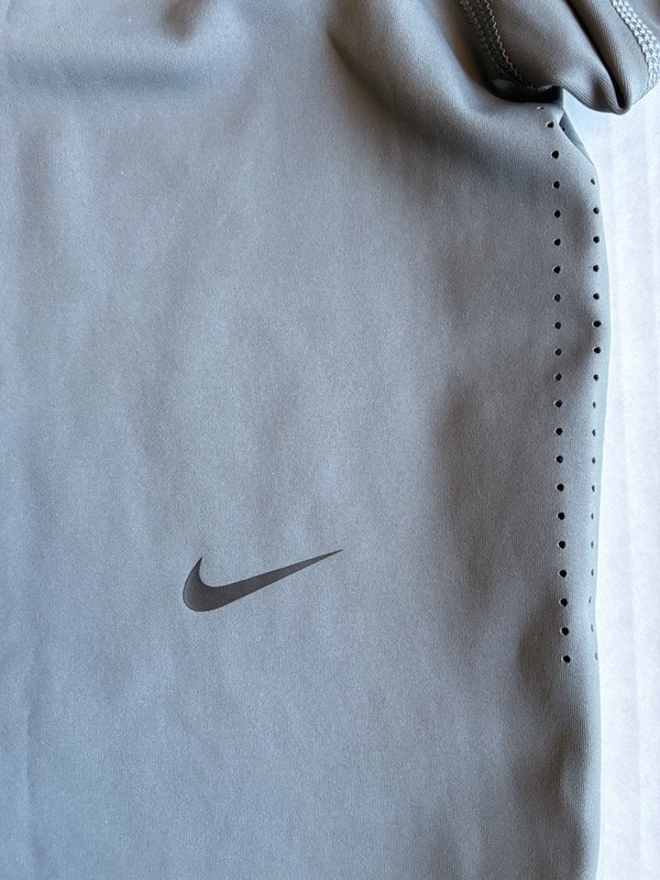 Nike Dri-Fit ADV APS Performance Running Shirt Men's L Slim Fit Gray LS DR1899 gallery