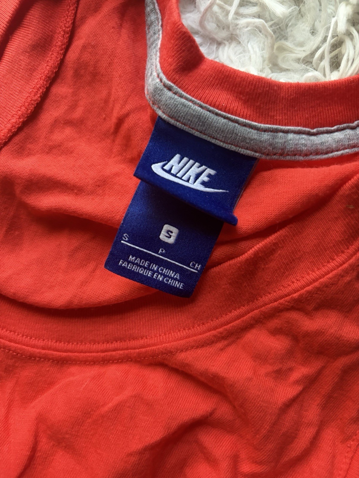 Nike Men’s Red Logo Tank Top S Cotton Knit Lightweight Crew Neck Pullover gallery