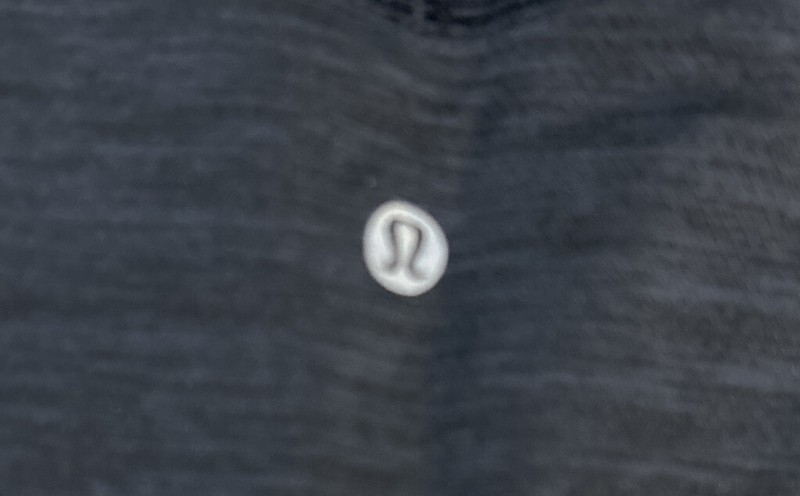 Lululemon Men Size M Deep Coal/Black Metal Vent Tech Short Sleeve Workout Shirt gallery