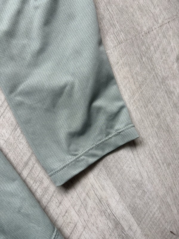 House iD Athletic Longsleeve Shirt Size Medium Sea Green Color gallery