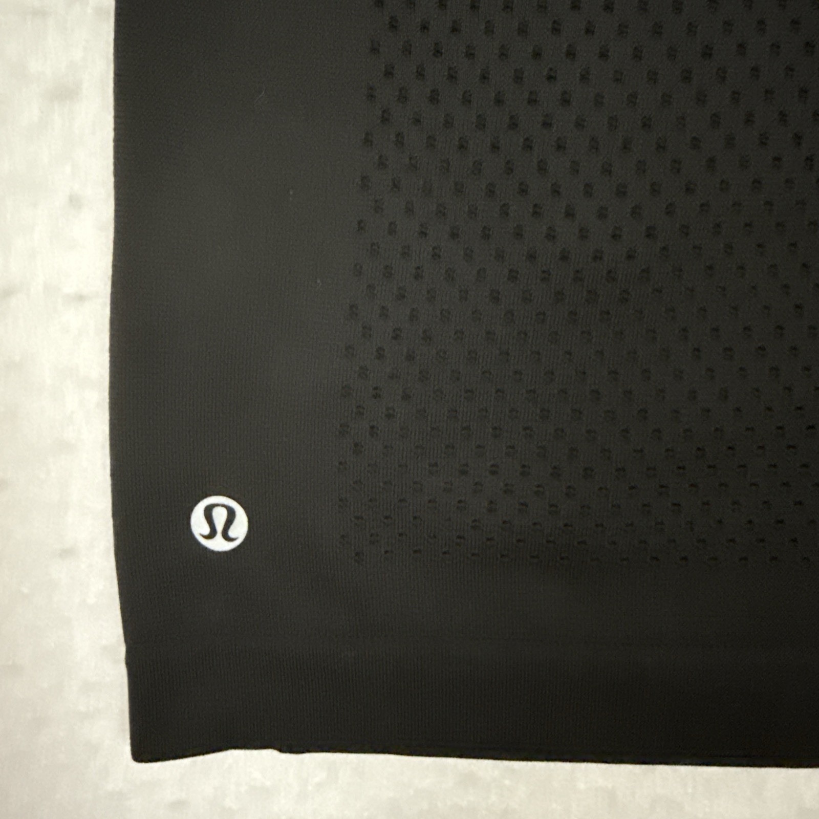 Lululemon Metal Vent Breathe Tee Mens Medium Black Mesh Short Sleeve Running gallery