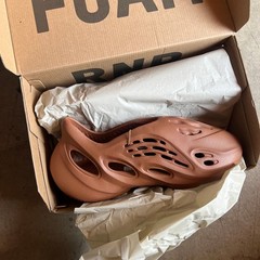 Adidas Yeezy Foam RNNR ‘Clay Red’ HP5335