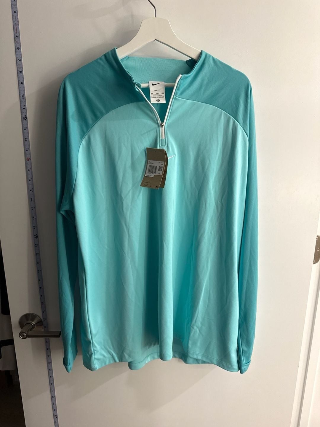 Nike Academy 23 Dri-FIT Soccer Drill Quarter-Zip Top gallery