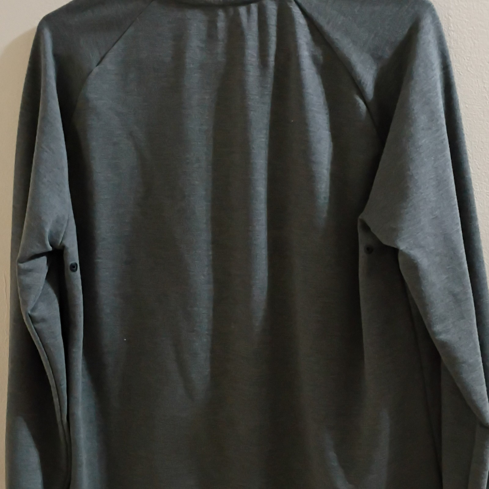 Russell Dri-Power 360 Men’s M Gray Long Sleeve Training Fit Crew Pocket Tee gallery