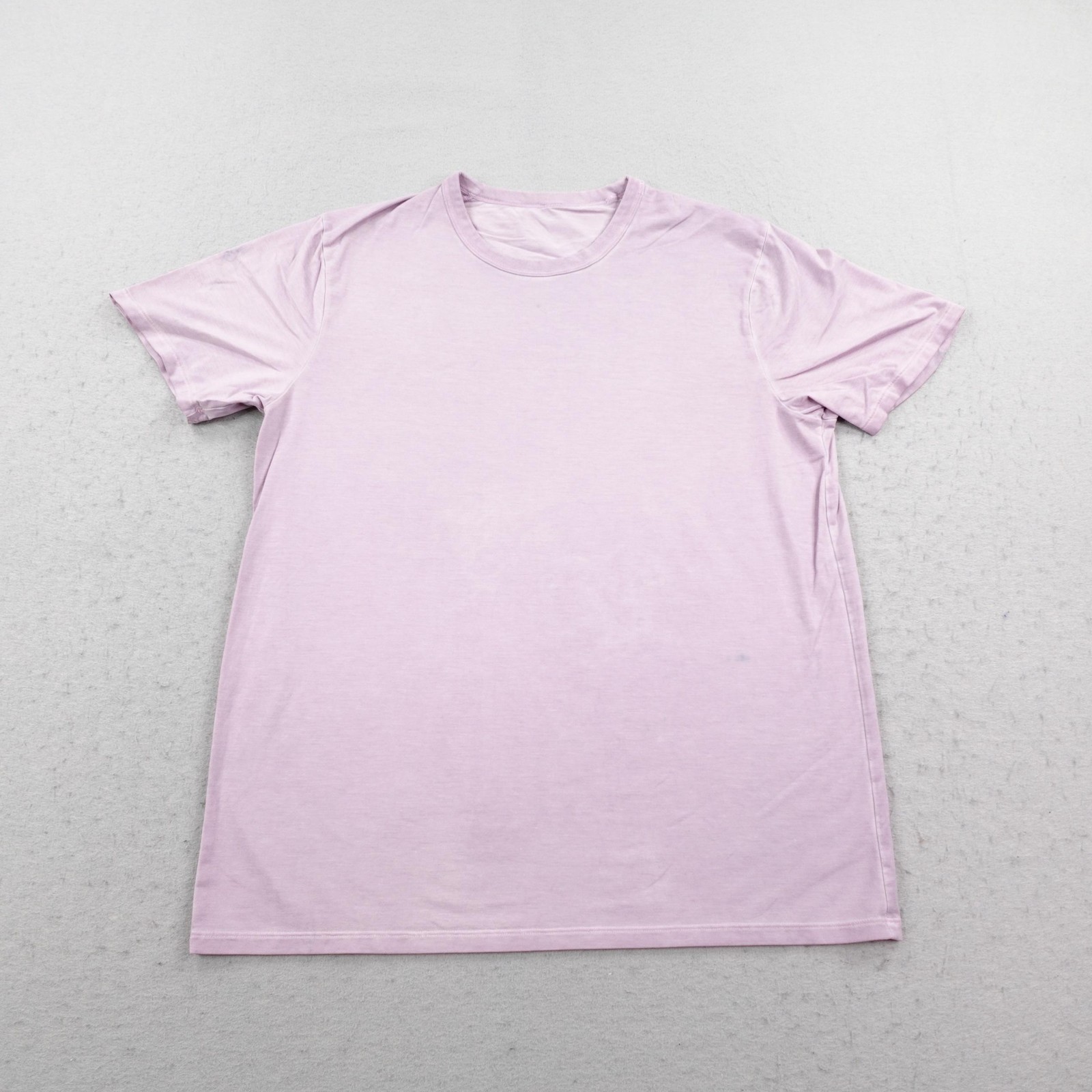 Lululemon Shirt Men Medium Purple Lavender Performance Athletic Workout Gym Yoga gallery